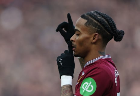 West Ham United's Crysencio Summerville celebrates after opening the scoring against Sunderland.