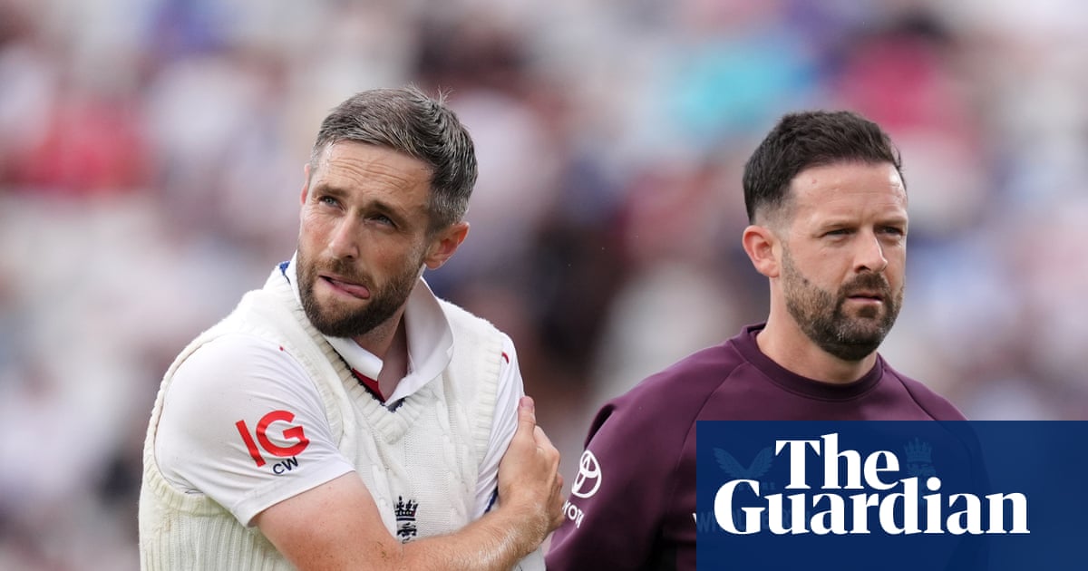 Woakes ‘ready to bat if needed’ says Root as England put bodies on line to seal victory