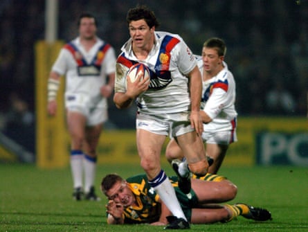 Andy Farrell in action for Great Britain against Australia in Huddersfield in 2003.