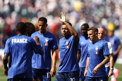 Kylian Mbappe durante o aquecimento na Filadélfia