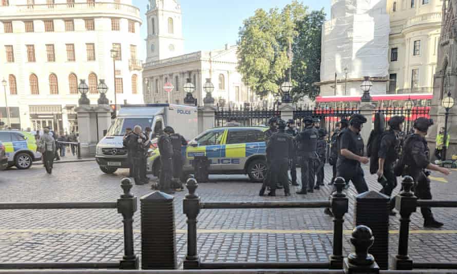 Man Arrested Over Charing Cross Tube Station Bomb Alert Uk News The Guardian