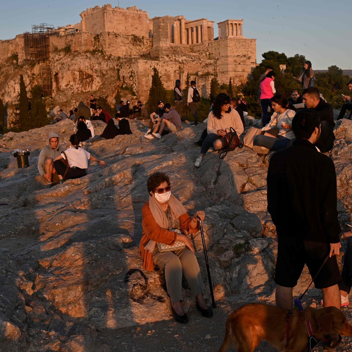 Greeks Marvel At Britain S Covid Chaos As Their Lockdown Lifts After 150 Deaths World News The Guardian