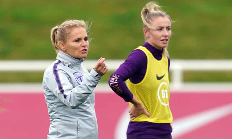 Sarina Wiegman with Leah Williamson, who picked up a ‘significant’ hamstring injury in the draw with Tottenham.