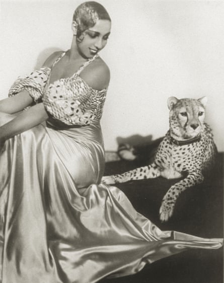 Josephine Baker and Chiquita the Cheetah, in the early 1930s.