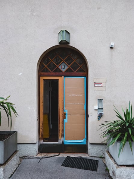 A doorway with arch above.