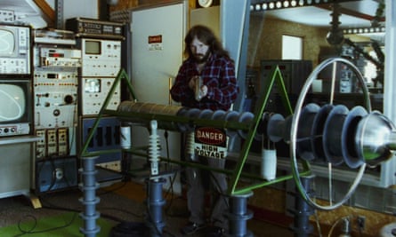 John Shepherd amid his equipment in John Was Trying to Contact Aliens.