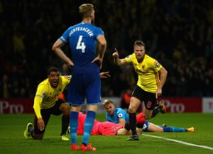 Tom Cleverley celebrates after scoring late.