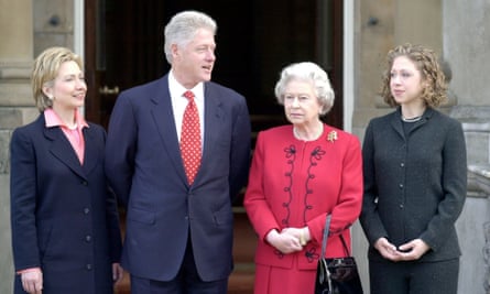 The Queen with Bill, Hillary and Chelsea Clinton in 2000.