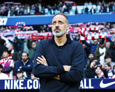 Pellegrino Matarazzo leading Real Sociedad in a match