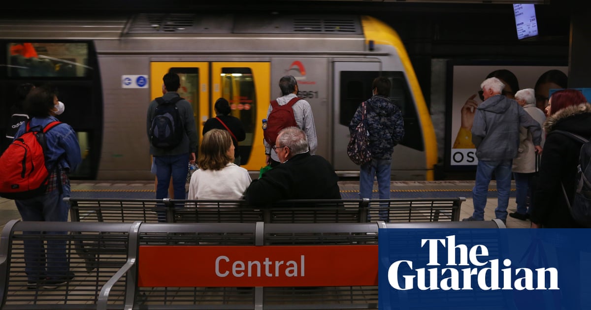 ‘Ineffective’ rail corporation was designed to meet NSW budget goals, auditor general says