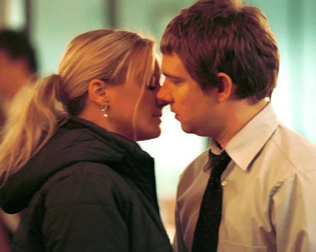 Martin Freeman as Tim and Lucy Davis as Dawn in The Office.