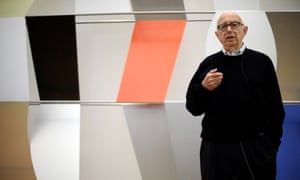 Ellsworth Kelly speaks during a press preview at the the Barnes Foundation in 2013 in Philadelphia.