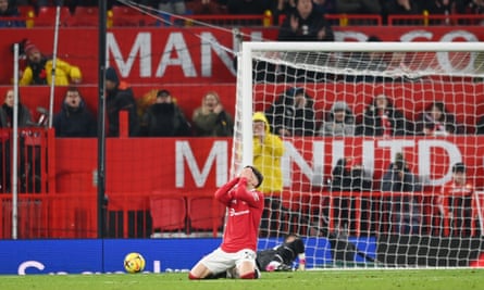 Alejandro Garnacho of Manchester United reacts after their shot goes wide during the Premier League match between Manchester United and Leeds
