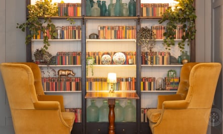 The lilbrary at Number 38 Clifton