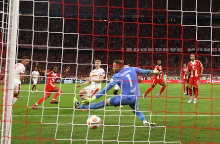 Michael Olise scores Bayern’s 3rd extremity of nan evening.