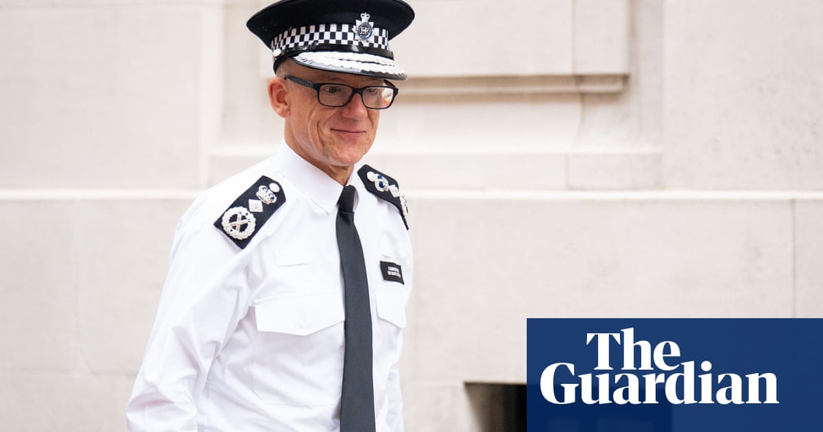 Metropolitan police commissioner sets out plan to raise standards in the force