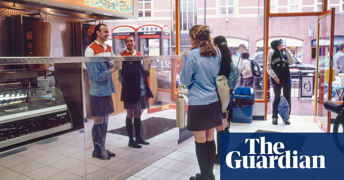 Alan Burles: master of illusion – in pictures
