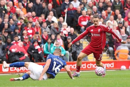 Florian Wirtz leaves Everton’s Vitaliy Mykolenko sprawling