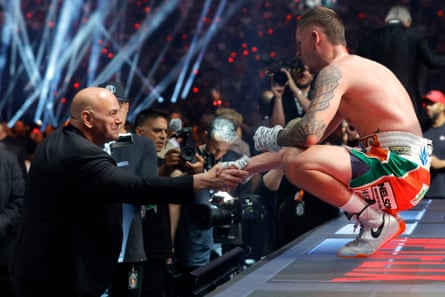 Ireland’s Callum Walsh, shown here with Dana White during last year’s Canelo v Crawford card, was handpicked to headline Zuffa Boxing 01 earlier this month.