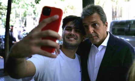 Sergio Massa campaigns in Buenos Aires.