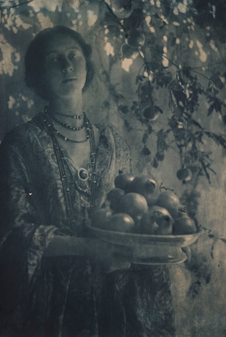 Minna Keene’s Decorative Study No 1, Pomegranates (1906), reinterprets Rossetti’s Prosperine