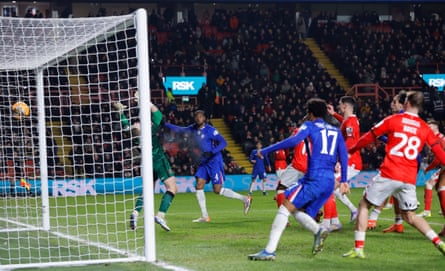 An unmarked Tosin Adarabioyo guides a header goalwards and doubles Chelsea’s lead.