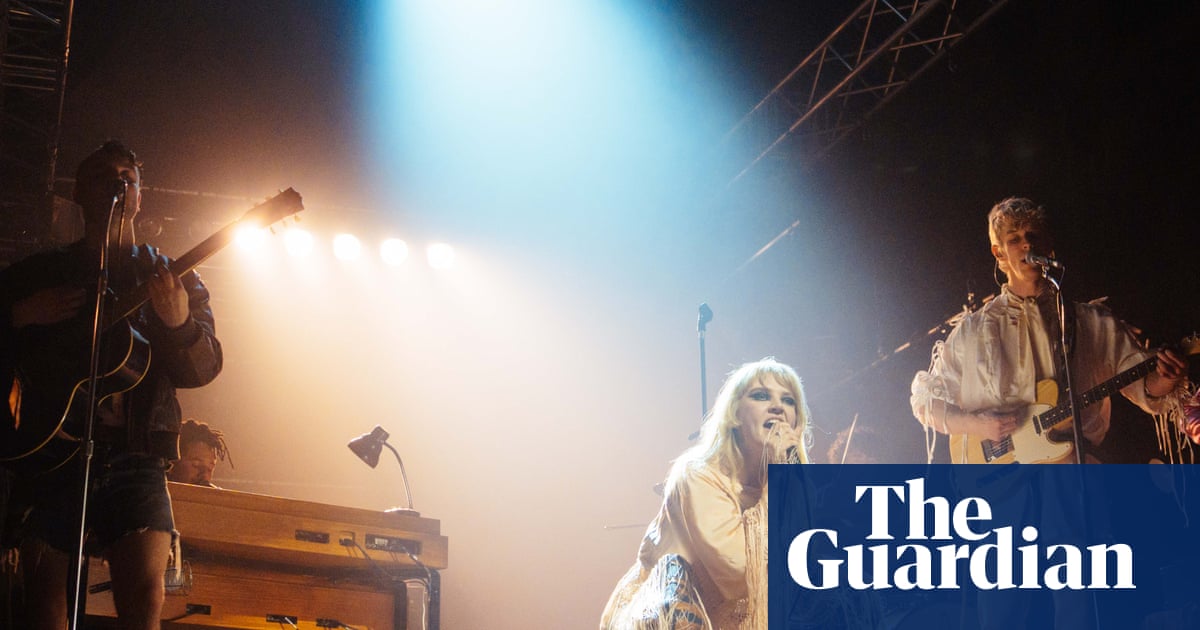 ‘It shook the plaster off the ceiling’: Self Esteem and David Hare on reviving rock romp Teeth ‘n’ Smiles