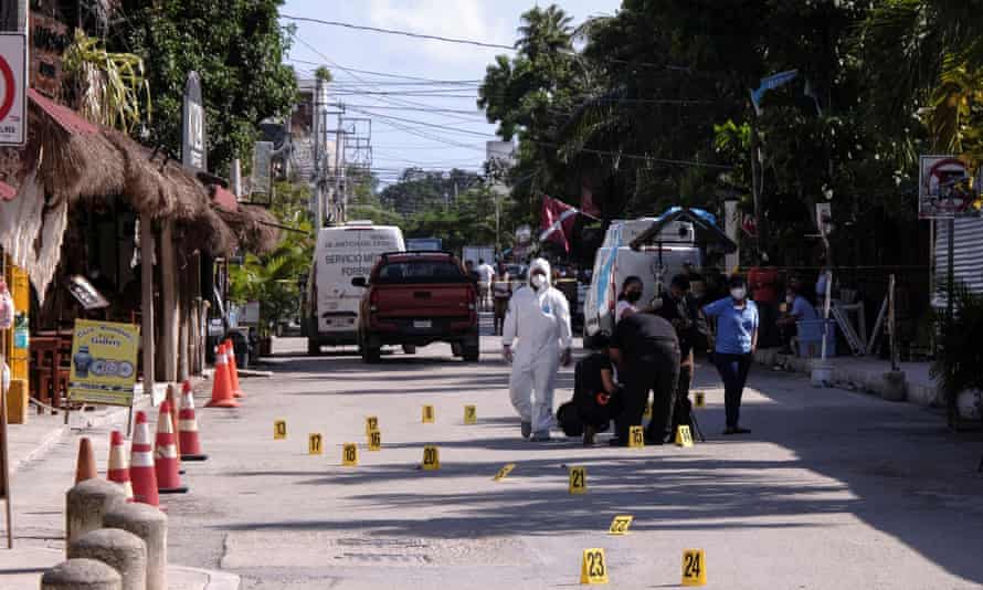 Tulum investigators are collecting information about a shooting at a restaurant in which two foreign tourists died.