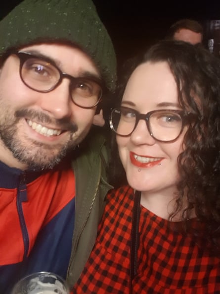 J'ai plaisanté avec des amis en disant que si jamais je voulais l'épouser, je proposerais Shar Doherty de Popmaster avec le futur mari Matthew.