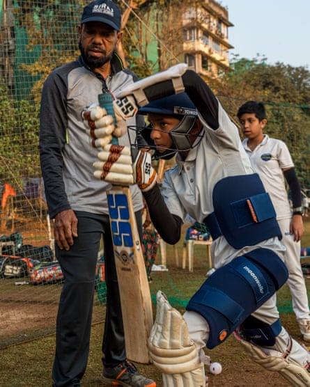 A young player perfects his batting technique under the watchful eye of his personal coach, at Cross Maidan. The term maidan means “playground” in Marathi and is a word of Persian origin referring to a public square, a shopping mall or any other gathering place. It has been translated into several languages, including Turkish, Arabic and Ukrainian.