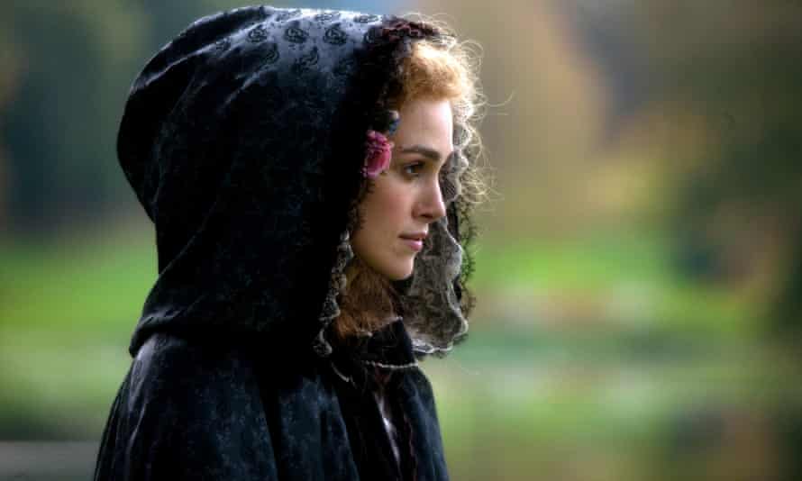 Keira Knightley as Georgiana, Duchess of Devonshire, in the 2008 film.