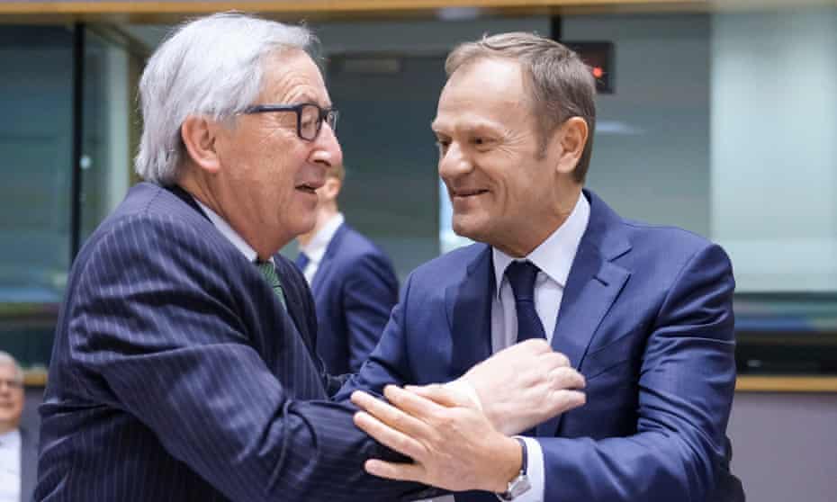 Jean-Claude Juncker (l) with Donald Tusk