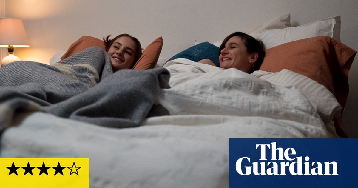 Good Posture review – spiky comedy from Dolly Wells