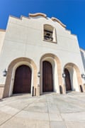 Iglesia de San Carlos Borromeo, Visalia, California, la iglesia parroquial católica más grande de América del Norte.