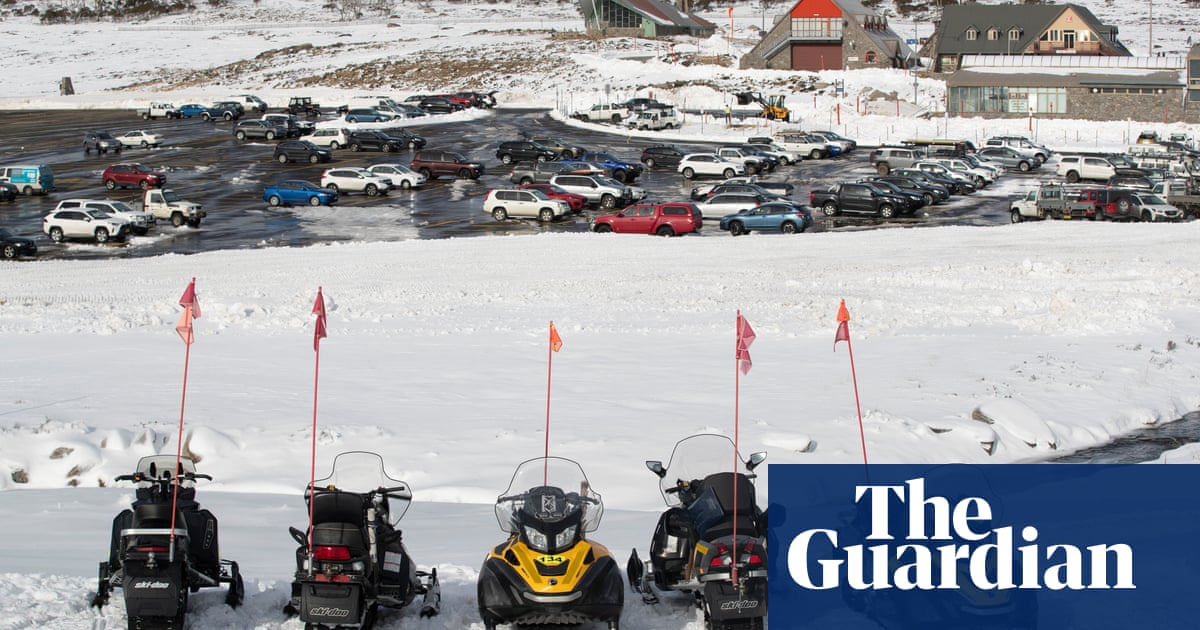 Major Australian ski resort Perisher closes some lifts for season 'ahead of schedule' due to lack of snow