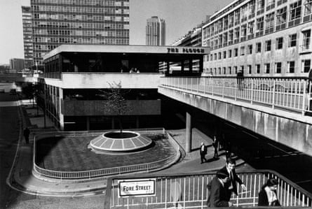 Elevated walkway - Barbican Centre - Fore Street G
