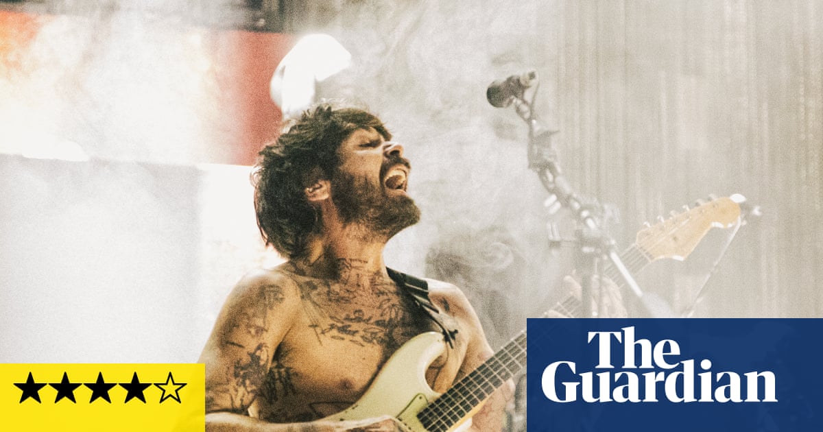 Biffy Clyro review – triumphant set marks a thunderous renewal