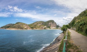Cláudio Coutinho trail, Praia Vermelha (Red Beach) and Guanabara Bay.