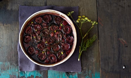 Wild fennel and red wine roasted figs