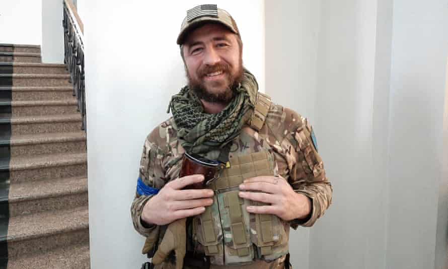 Był amerykańskim dowódcą myśliwców brytyjskich w Kijowie