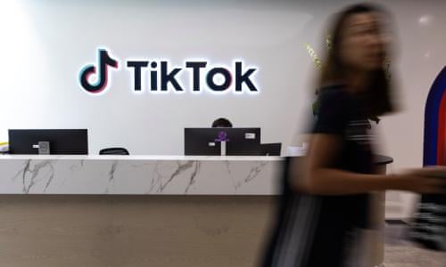 Flooded with Gifts, Many Streamers Are Doing NPC Stream on TikTok!