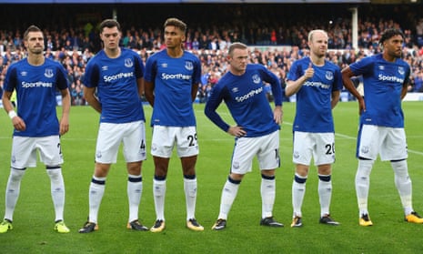Everton v MFK Ruzomberok - UEFA Europa League Third Qualifying Round: First Leg<br>LIVERPOOL, ENGLAND - JULY 27:  Wayne Rooney of Everton with his team mates on his home debut prior to the UEFA Europa League Third Qualifying Round, First Leg match between Everton and MFK Ruzomberok at Goodison Park on July 27, 2017 in Liverpool, England.  (Photo by Clive Brunskill/Getty Images)