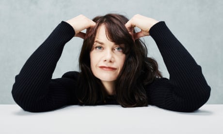 عكس روث ويلسون در لندن، مارس 2023.