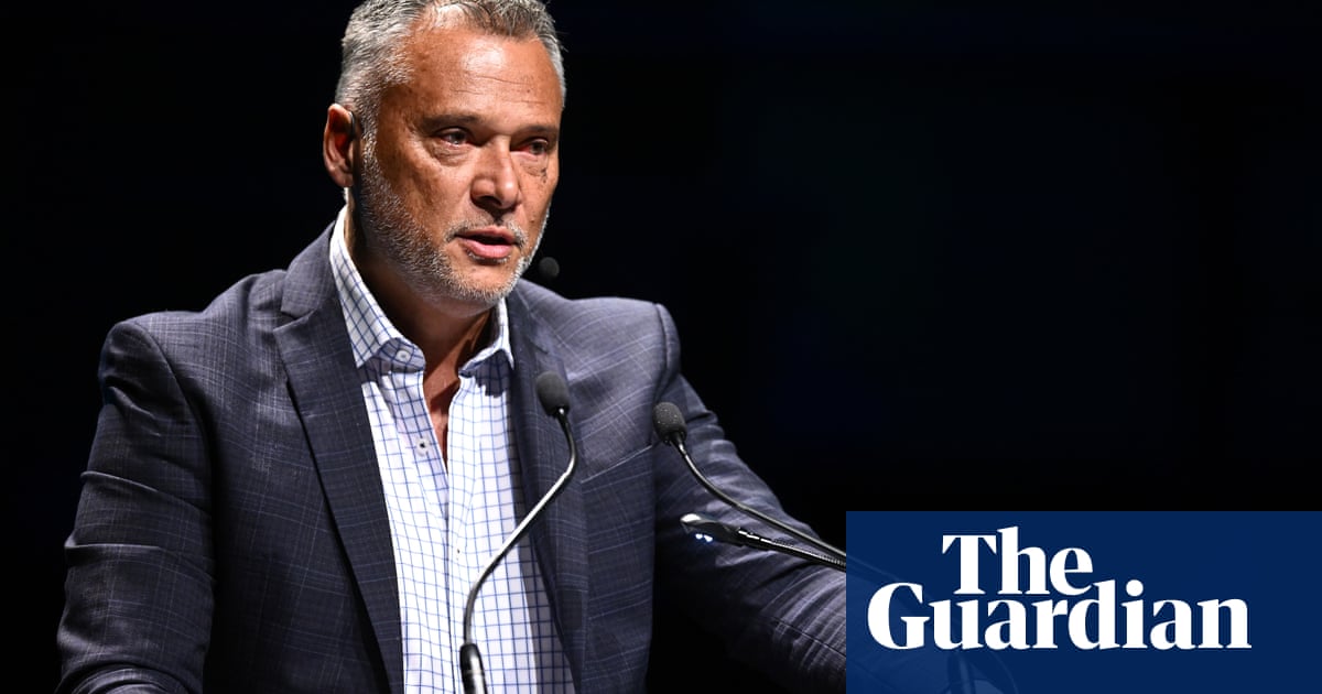 Man accused of threatening Stan Grant wants meeting to apologise