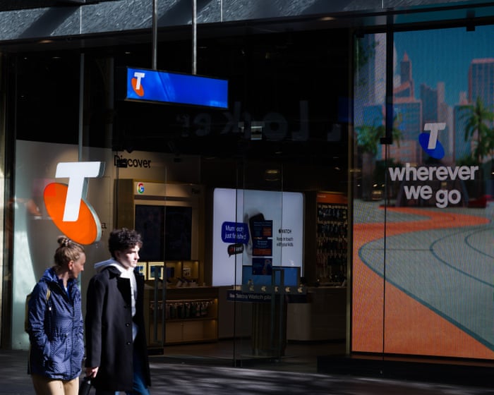 Telstra şəbəkə kəsilməsi nəqliyyata mane olub