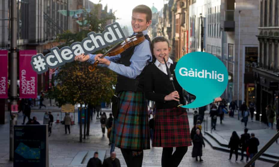 A campaign by the Royal National Mòd in Glasgow to encourage Gaelic with the hashtag #cleachdi or #useit.