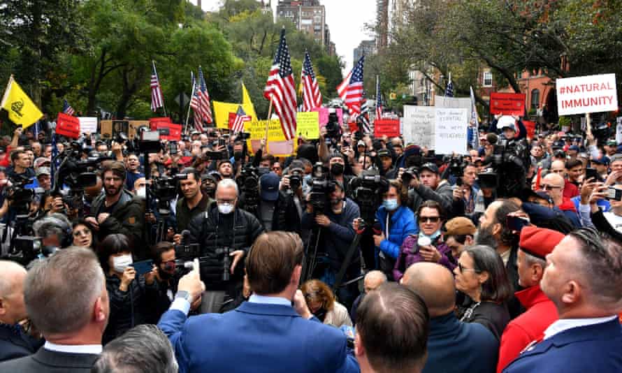 Protesters gather at an anti-vaccine mandate rally in Manhattan, New York, on 28 Oct, 2021.