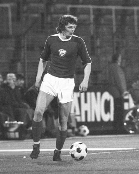 Lutz Eigendorf playing for BFC Dynamo in 1977.