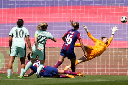 Erin Cuthbert scores the only goal of the match against Barcelona.