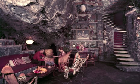 The Mexican painter and architect Juan O'Gorman (1905 - 1982) and his wife Helen play chess in the cave home he designed in Mexico City, 1959.
